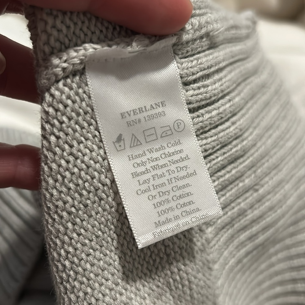 Everlane Gray Women's Crew Neck Sweater - Picture 5 of 5